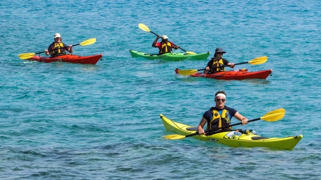 Sardinia canoe tour guide